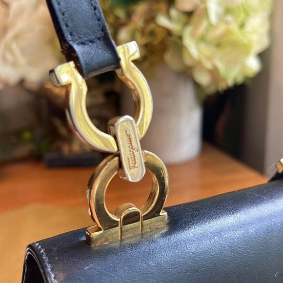 Salvatore Ferragamo Gancini Bit Flap Crossbody Bag in Dark Navy Leather - Picture 4 of 16